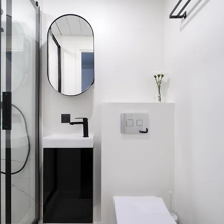 Airport By Revalhome 塔林