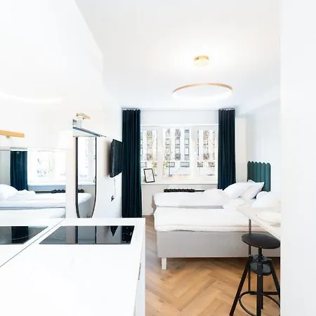 Aparthotel Airport By Revalhome *